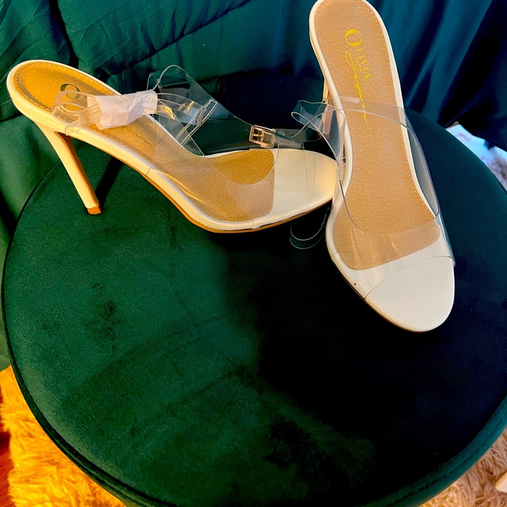 White clear 6 1/2 new women’s heel